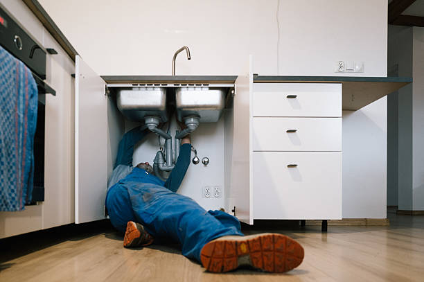 Professional Drain Cleaning technician working in Rumson, NJ